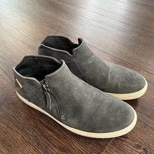 Ecco Soft 7 Mid Top Sneaker Size 8